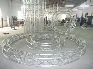 婚慶禮儀桁架定制與租賃全攻略 金騰展示器材廠專業(yè)服務解析